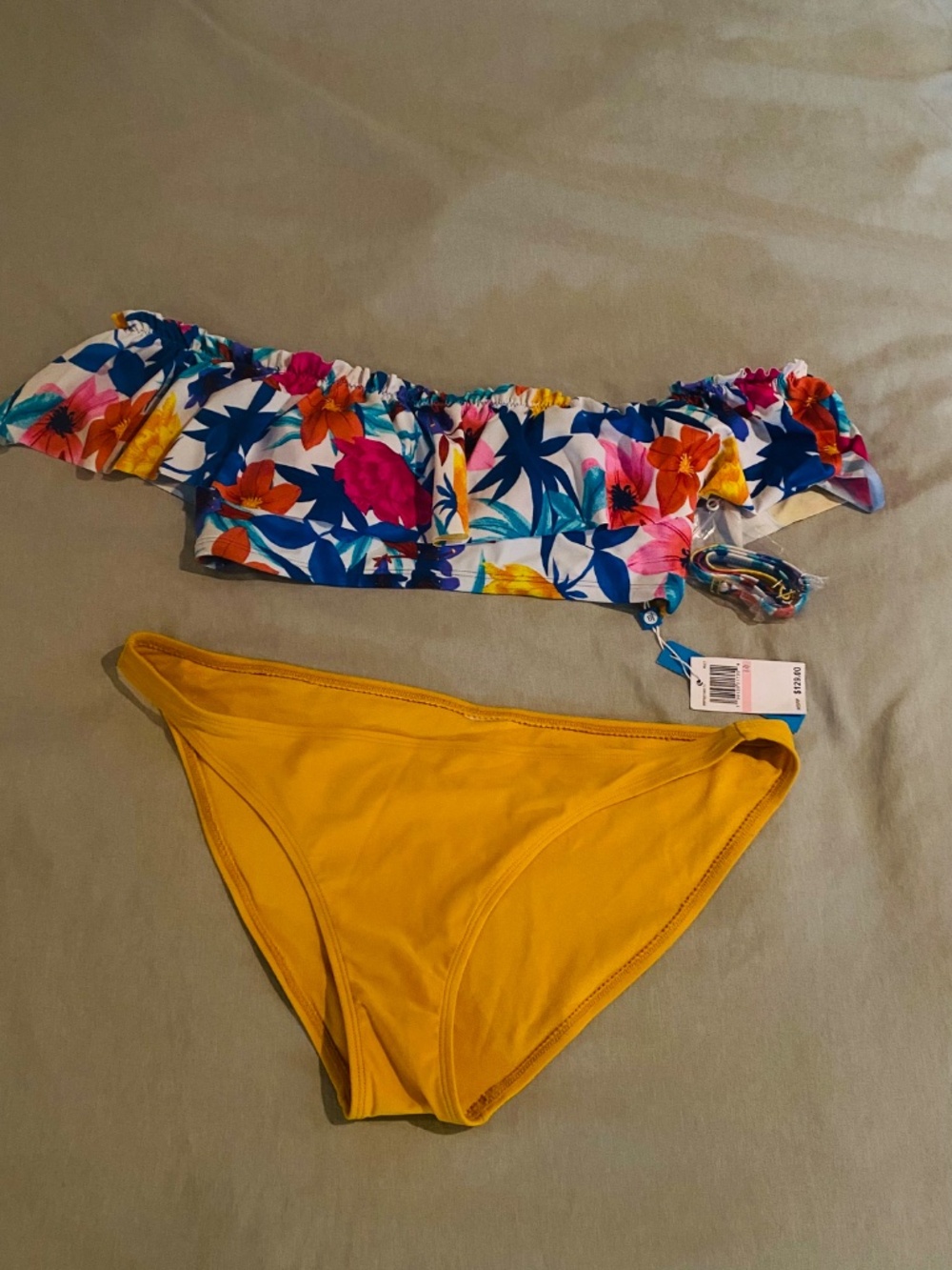 Bleu Rod Beattie Bikini Top floral size L - Picture 2 of 4